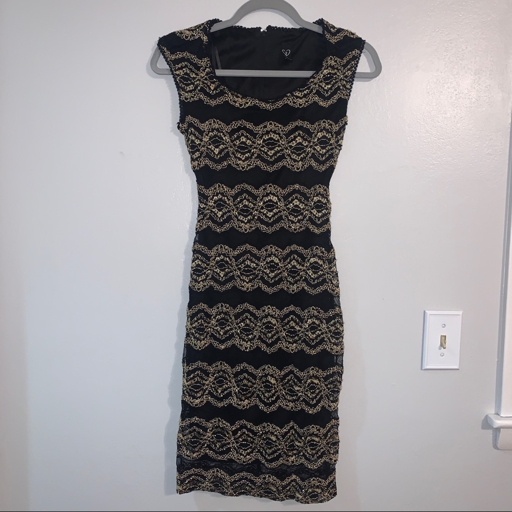 Windsor Black & Gold Cap Sleeve Midi Dress - XS